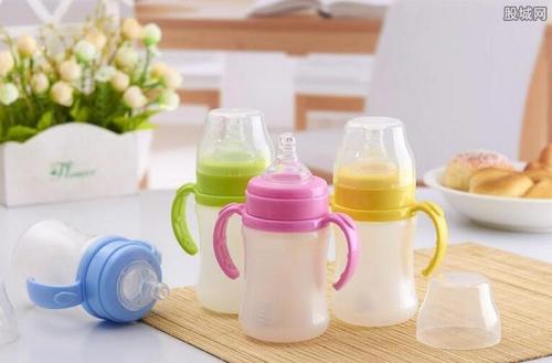 宝宝适合用什么材质的奶瓶 塑料奶瓶安全吗