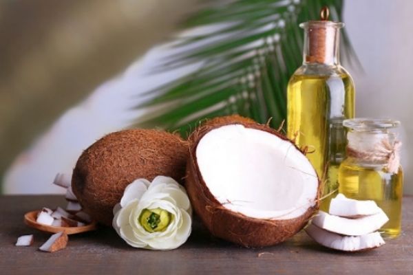 椰子油洗头怎么加热 哪种椰子油的护发效果好